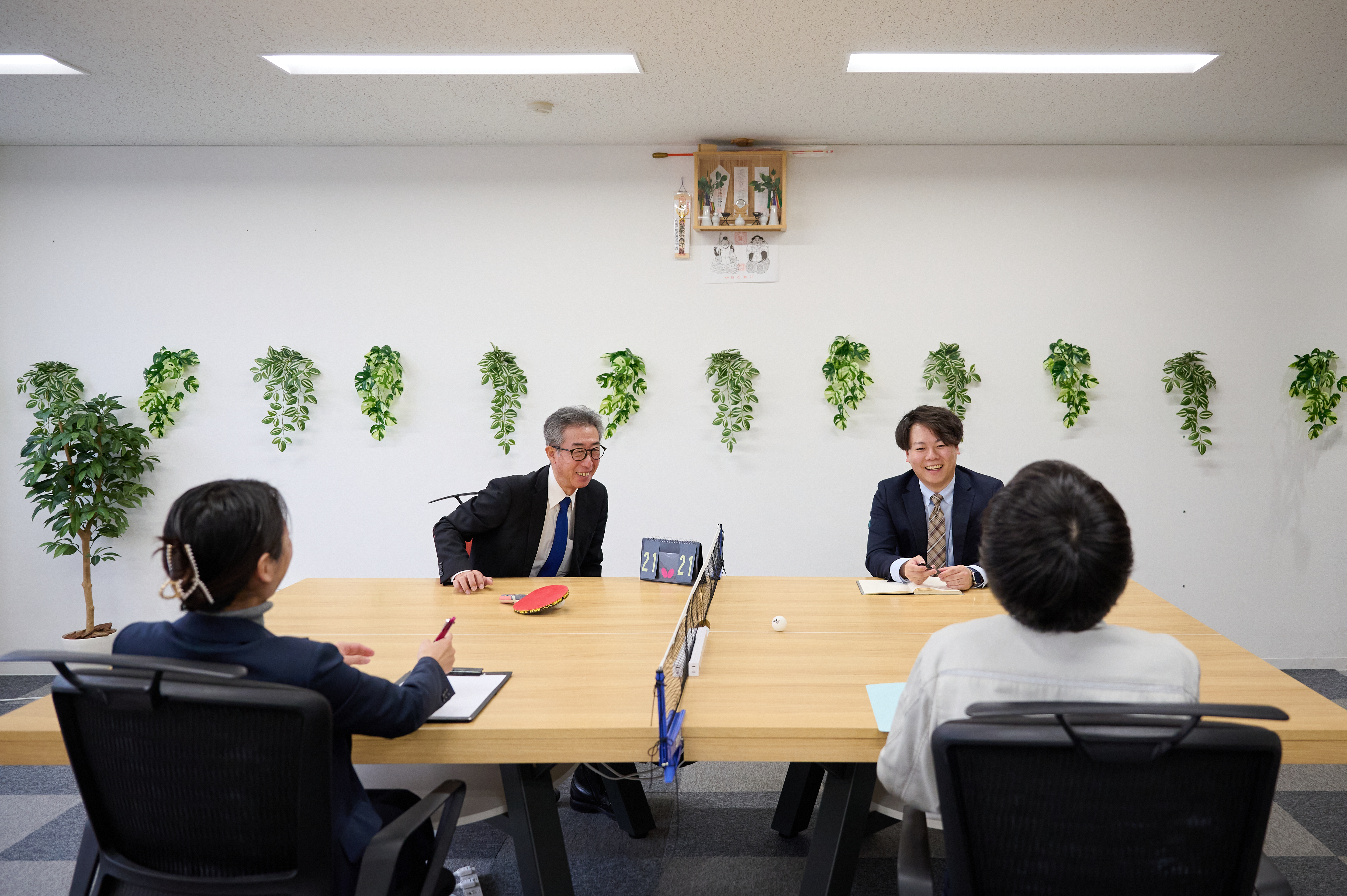 フリーアドレスの社内